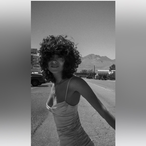 Lime green Zara mini dress with strings - Picture 2 of 8